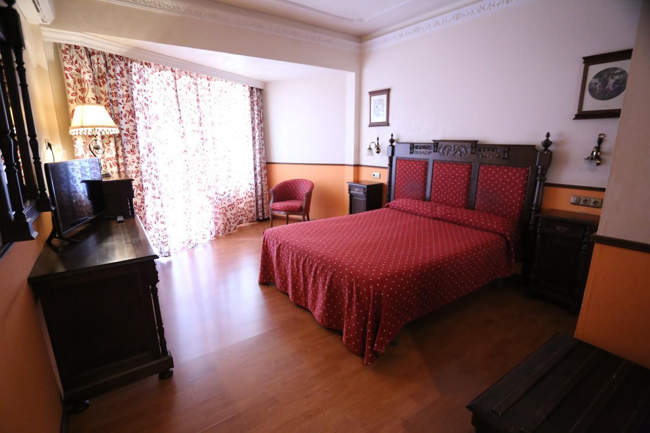 Hotel El Cisne Saragossa Zewnętrze zdjęcie