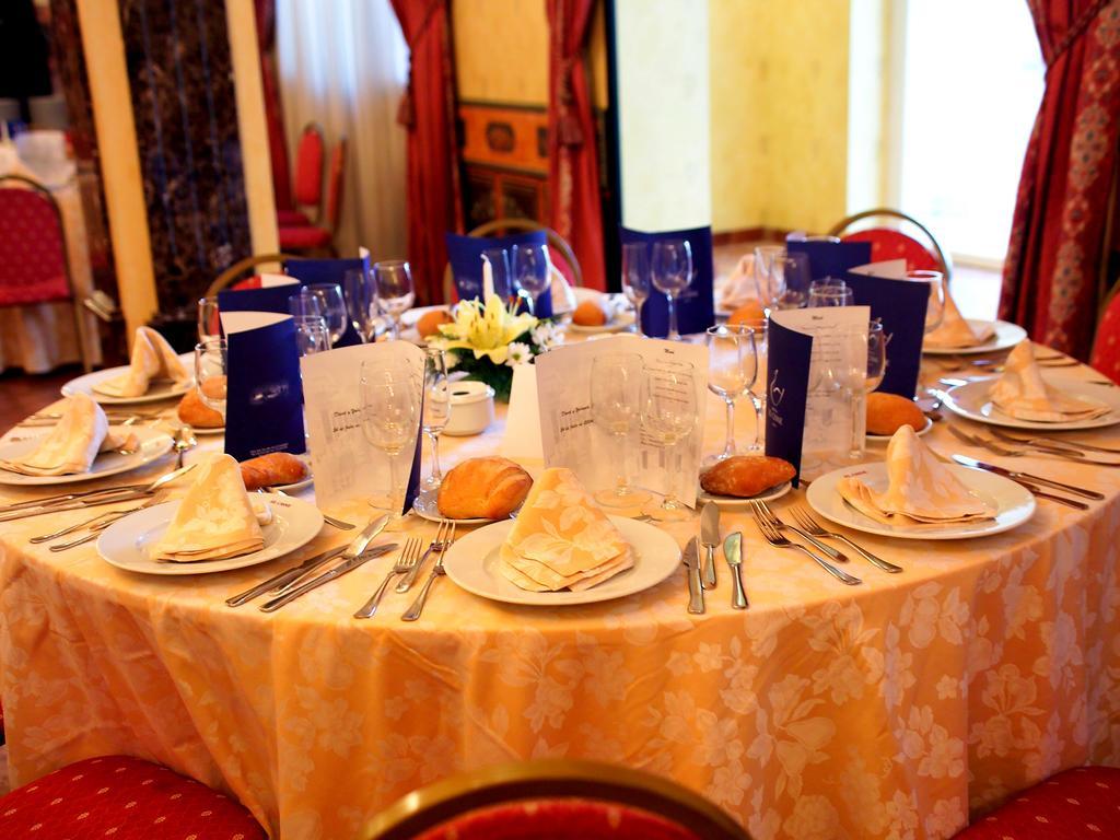 Hotel El Cisne Saragossa Zewnętrze zdjęcie